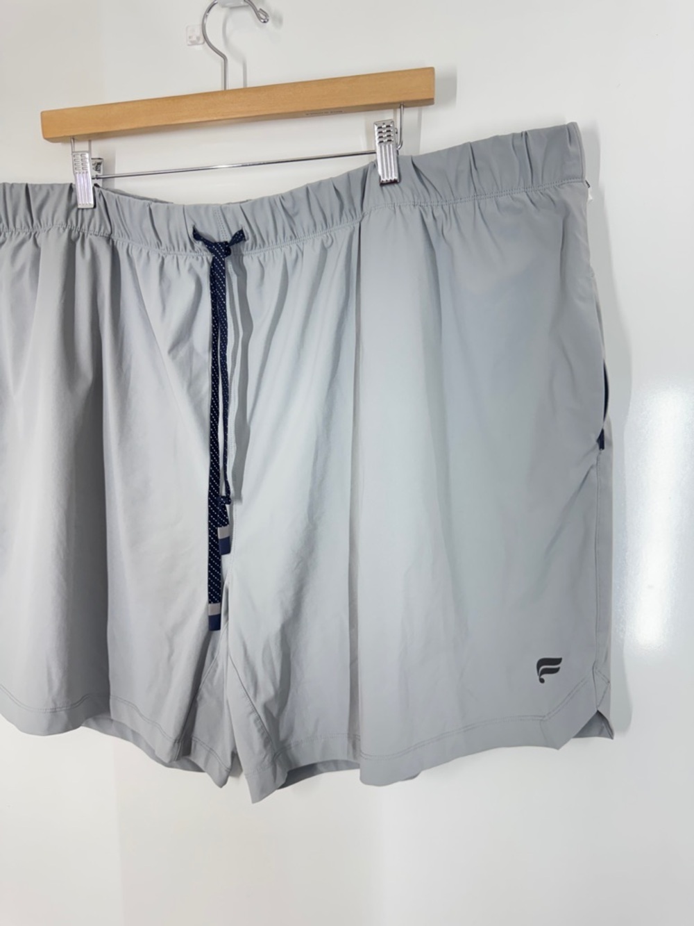Fabletics Men’s Gray Athletic Shorts Drawstring Waist Performance Sz 3XL Active - Picture 3 of 7